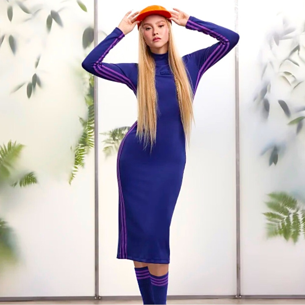 🐝 IVY PARK INDIGO Gorgeous Body Hugging Dress 🐝